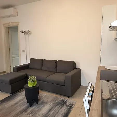Apartment Easy 1 - A 2 Passi Dal Centro